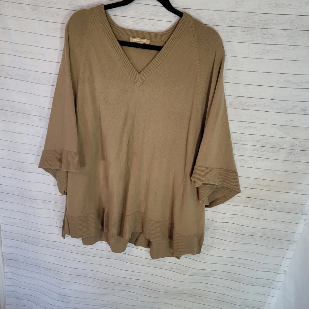 MICHAEL KORS CAMEL PONCHO CASHMERE WOOL V NECK SWEATER, SZ MEDIUM